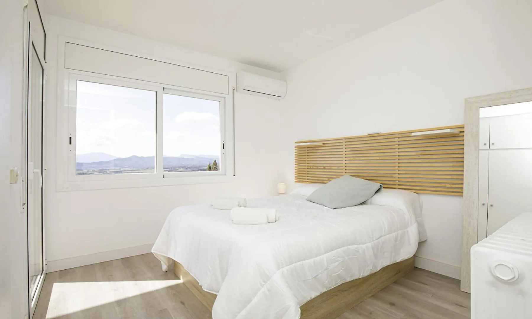 Casa Con Bonitas Vistas En Montjuic Girona Villa
