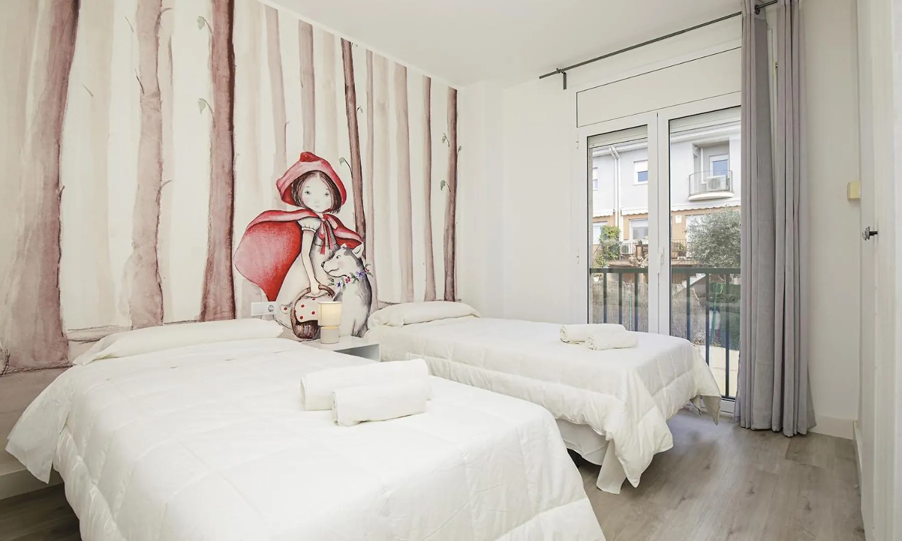 Chalet Casa Con Bonitas Vistas En Montjuic Girona Villa