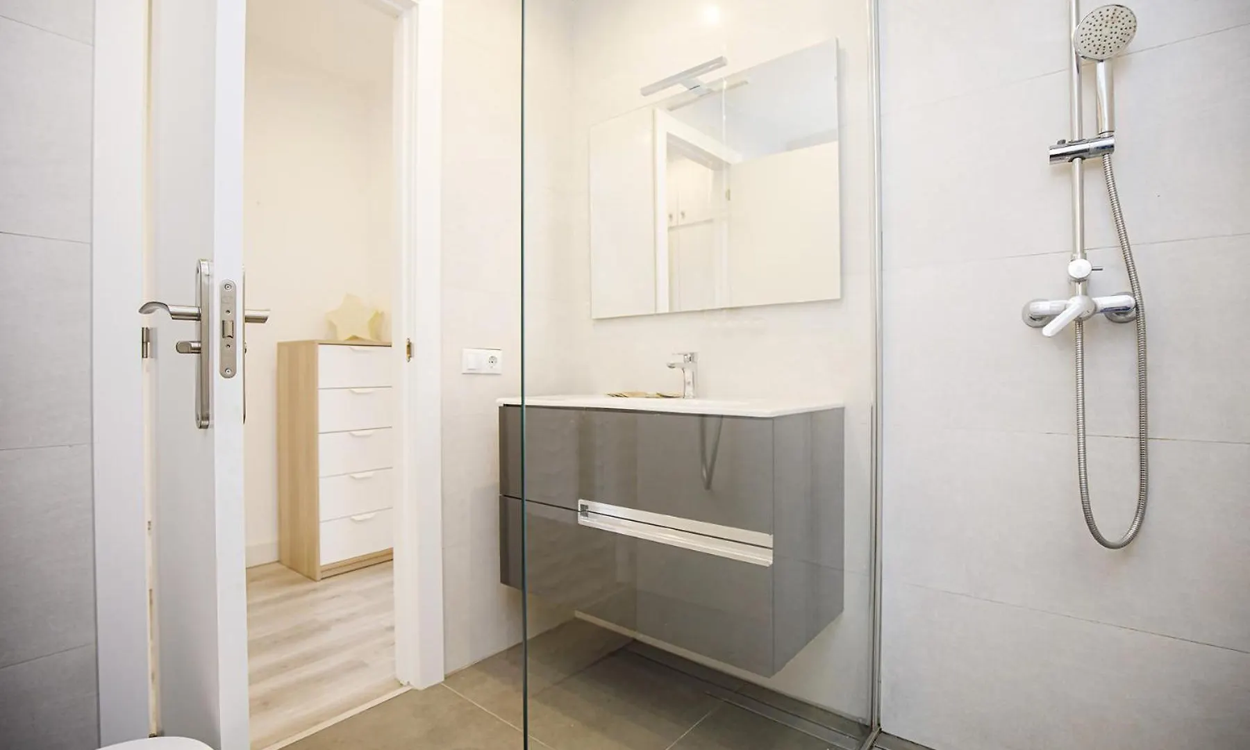Casa Con Bonitas Vistas En Montjuic Girona Villa Chalet